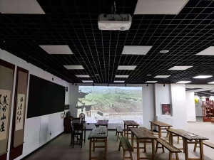 河北承德某中学校史馆数字化进程